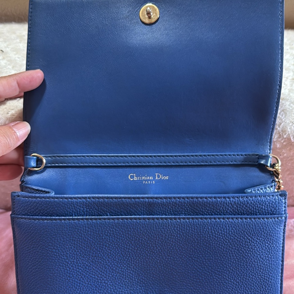 Dior - Picture 3 of 7